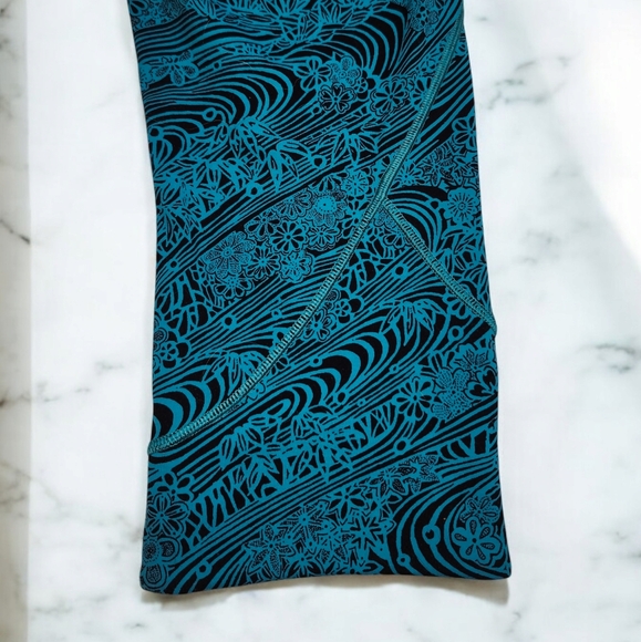 Womens Lululemon in movement cropped leggings - Picture 4 of 8